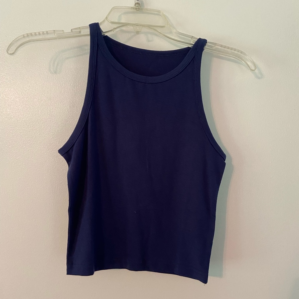 Amazon crop top, size small